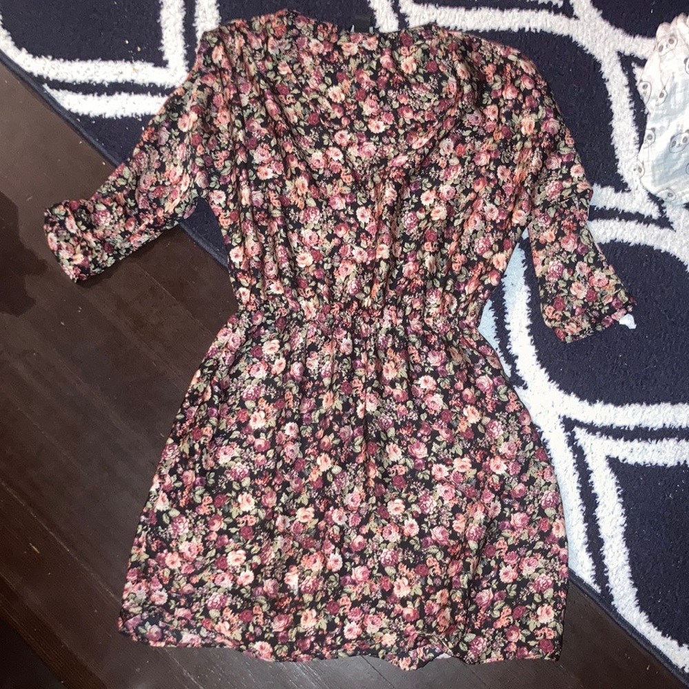 Pretty H&M flower dress size 8